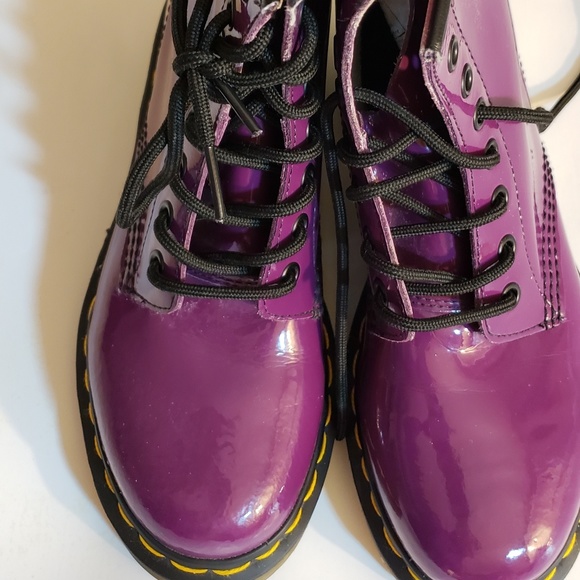 Dr. Martens Shoes - Dr. Martens classic 8 hole boots super fun color